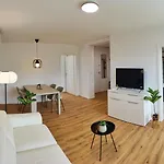 Greg's House * Liubliana