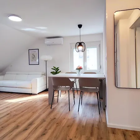 Appartamento Greg's House *