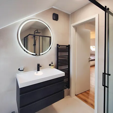 Greg's House Apartmán *