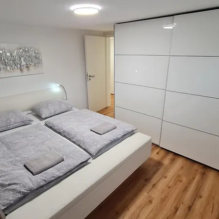 Greg's House * Lubiana