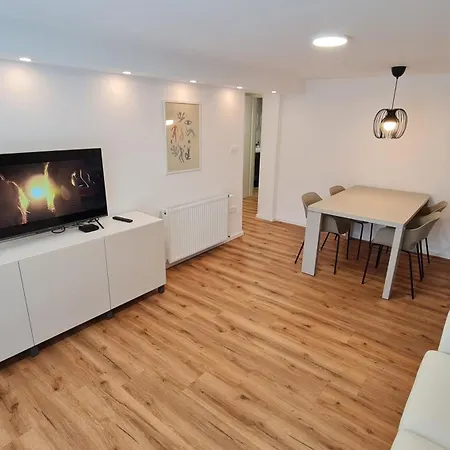 Greg's House Lublaň