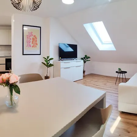 Greg's House Daire *