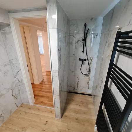 Greg's House * Ljubljana